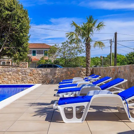 Grosser Pool Mit Salzelektrolyse Unweit Heilschlamm Bucht Apartmán