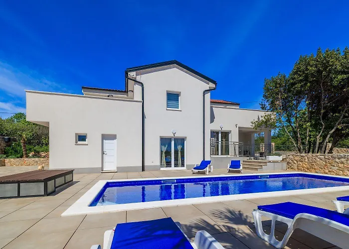 Grosser Pool Mit Salzelektrolyse Unweit Heilschlamm Bucht Διαμέρισμα Kras