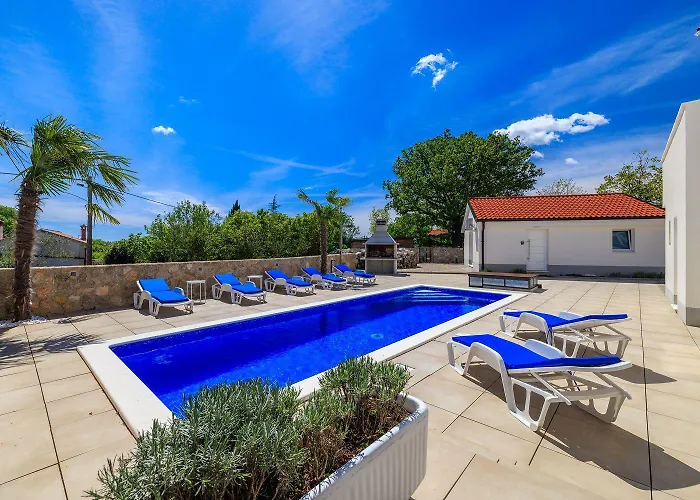 Grosser Pool Mit Salzelektrolyse Unweit Heilschlamm Bucht Διαμέρισμα