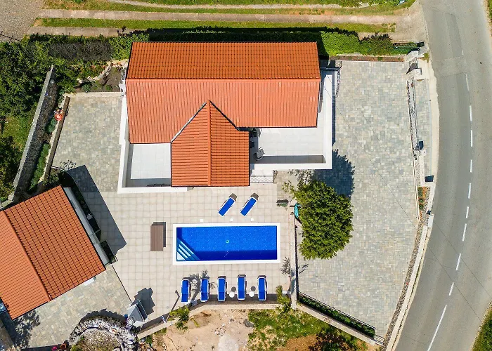 Διαμέρισμα Grosser Pool Mit Salzelektrolyse Unweit Heilschlamm Bucht Kras