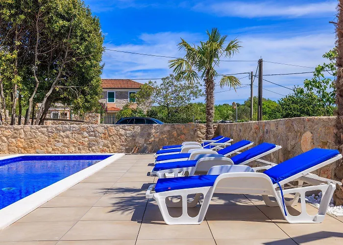 Grosser Pool Mit Salzelektrolyse Unweit Heilschlamm Bucht Διαμέρισμα