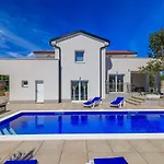 Grosser Pool Mit Salzelektrolyse Unweit Heilschlamm Bucht Διαμέρισμα *