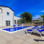Διαμέρισμα Grosser Pool Mit Salzelektrolyse Unweit Heilschlamm Bucht *